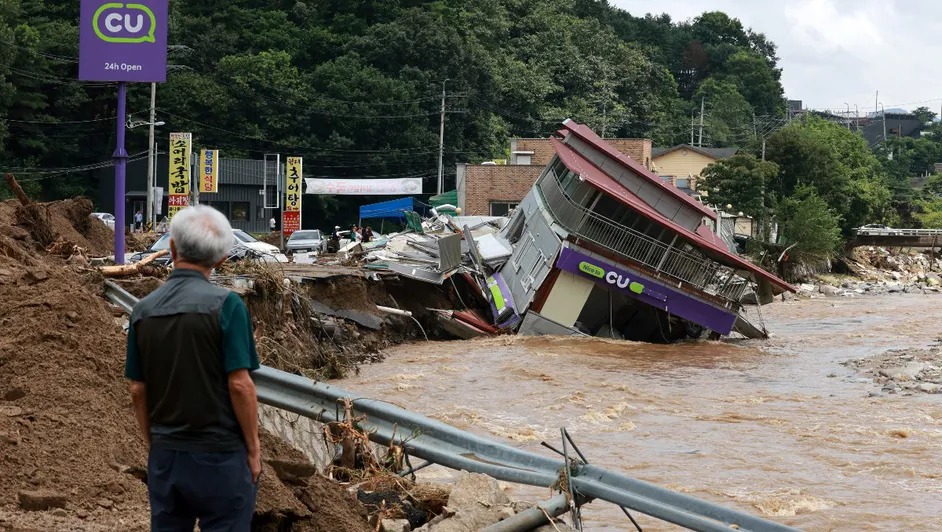 Mueren 17 personas por inundaciones en Corea del Sur; hay 13 mil evacuados