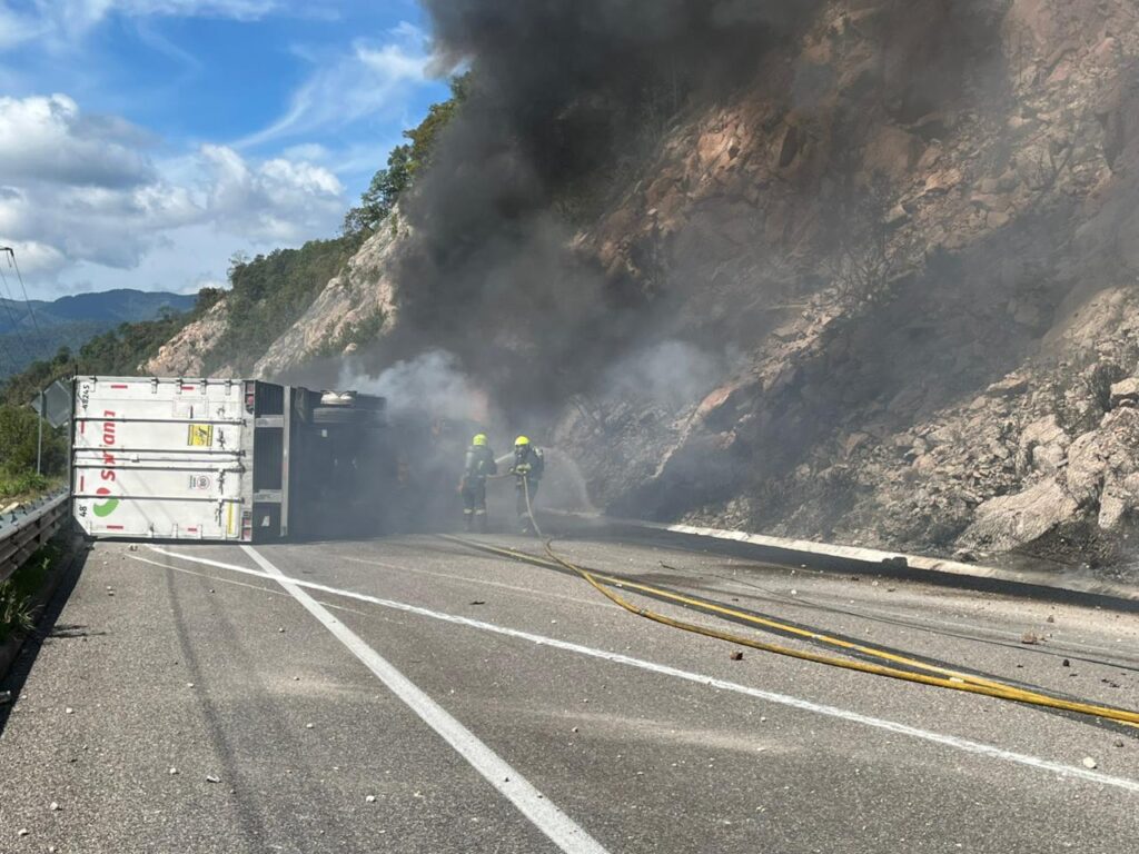 Se reabre un carril de la Supercarretera a Mazatlán