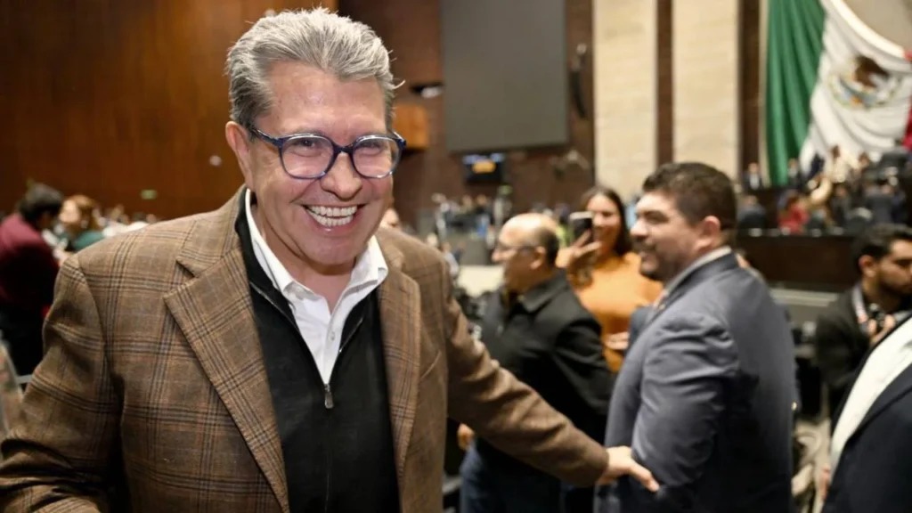 Monreal aclara que sus vacaciones en Europa fueron pagadas con recursos propios