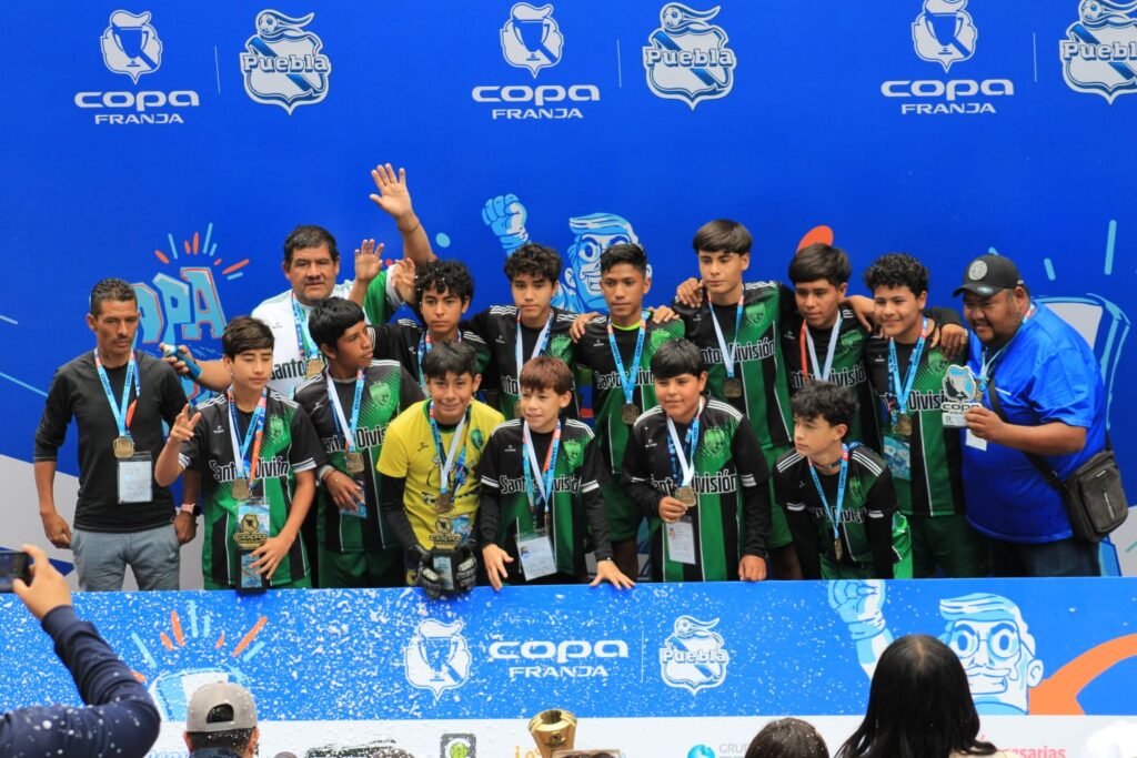 Santos División se corona en competencia en Puebla.
