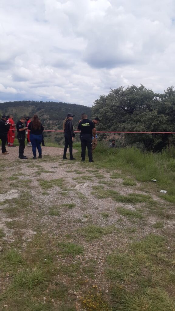 Abandonan cadáver en la libre a Mazatlán