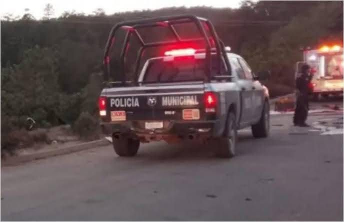 Fuerte accidente moviliza cuerpos de emergencia en la carretera Guachochi – Nonoava