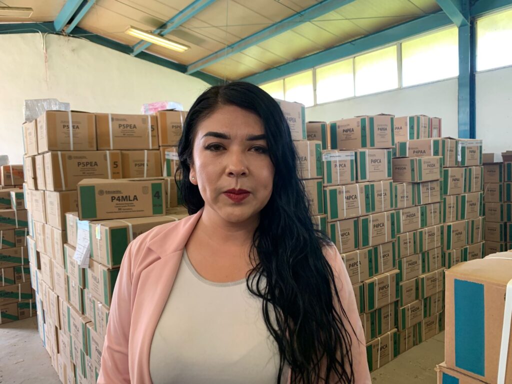 Alistan entrega de libros y útiles para el regreso escolar