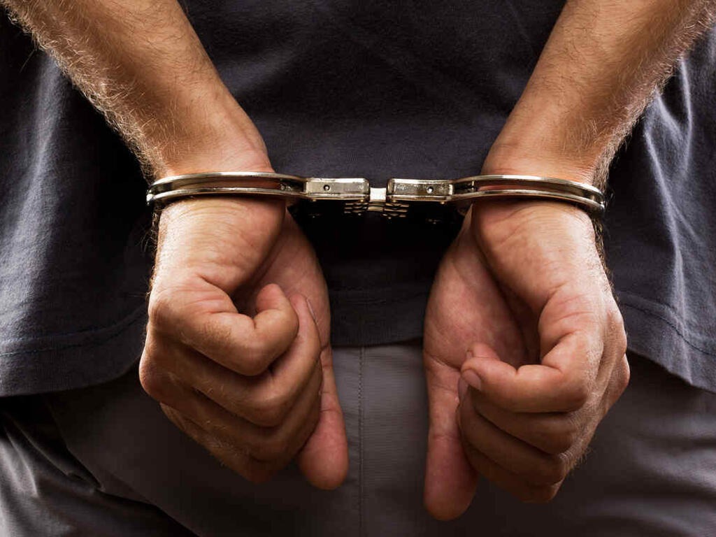 Detienen al Neto por no aportar dinero para su familia