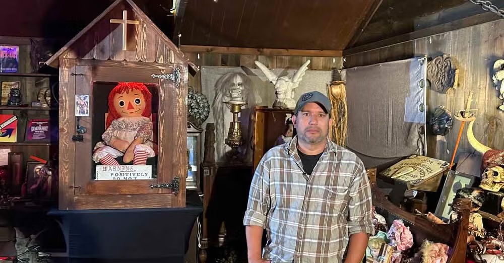 Muere investigador que sacó a Annabelle de su vitrina sagrada