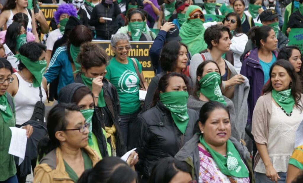 Impulsan reforma para garantizar aborto legal hasta las 12 semanas a nivel nacional