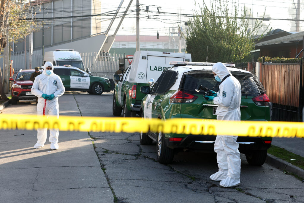 Detienen a mujer tras asesinar a su mamá, ocultarla en una maleta y sepultarla