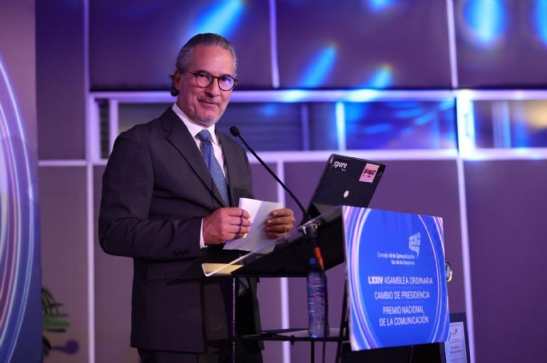 Armando Paredes asume liderazgo en el Consejo de la Comunicación