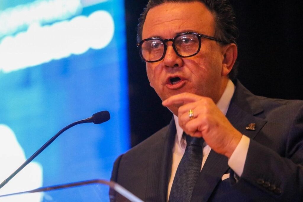 Coparmex propone comité para evaluar reducción de jornada laboral