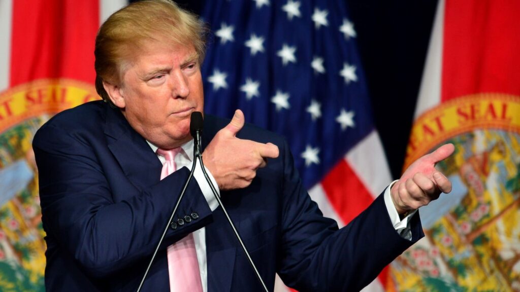 Trump busca simplificar la compra de armas de fuego