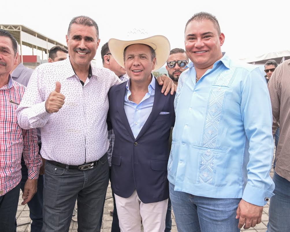 Reforzarán seguridad en El Arenal con nuevas patrullas entregadas por el Gobierno de Jalisco
