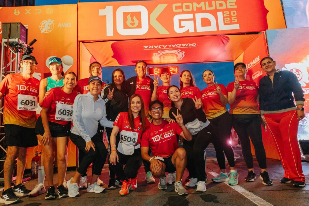Guadalajara rinde homenaje a sus héroes carrera  10K Bomberos
