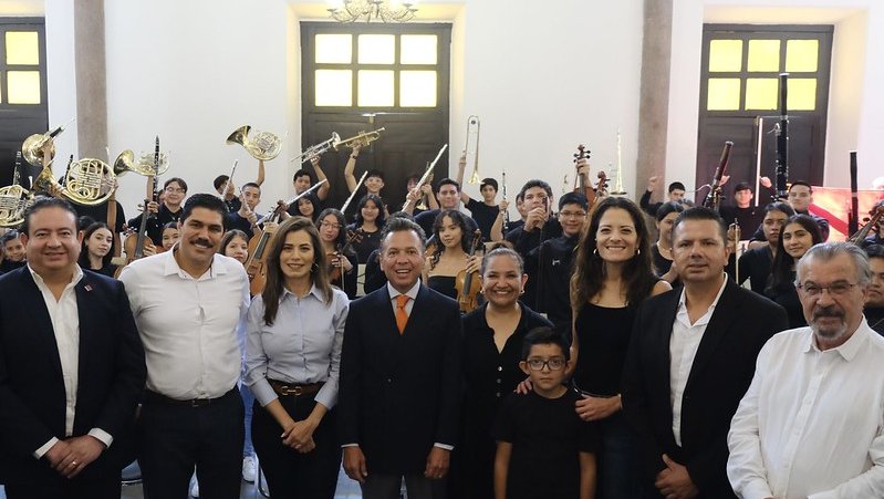Pablo Lemus anuncia apoyos para la Orquesta Sinfónica ECOS Jalisco