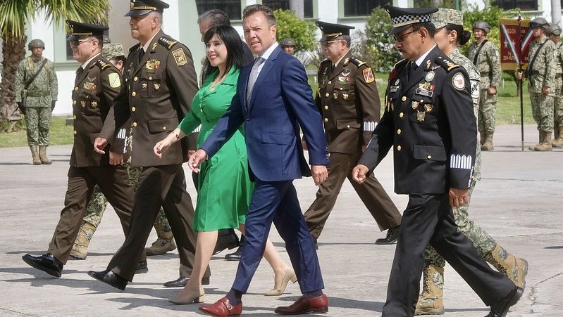 Pablo Lemus asiste a toma de protesta del Comandante Interino de la V Región Militar