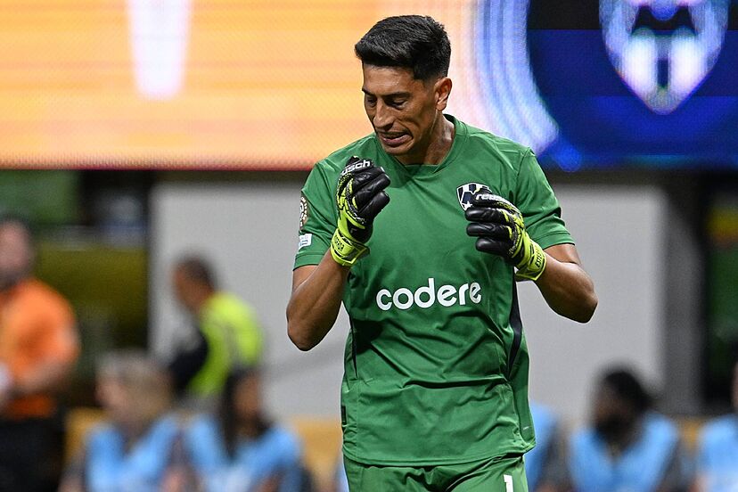 Rayados comenzó el proceso para vender al arquero Andrada.