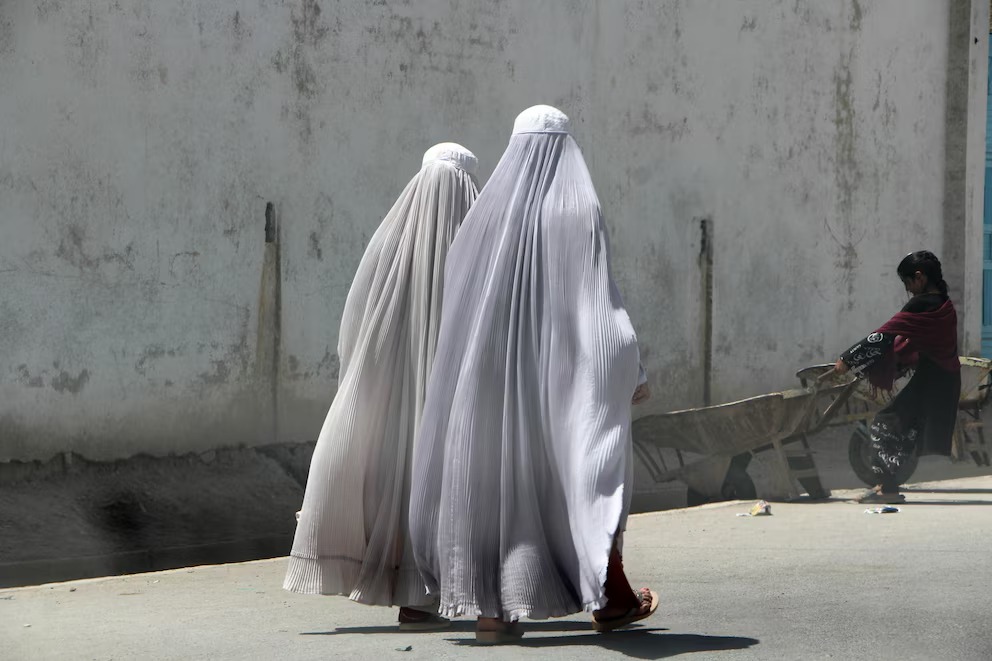 ONU denuncia aumento de las restricciones a las mujeres por parte de los talibanes