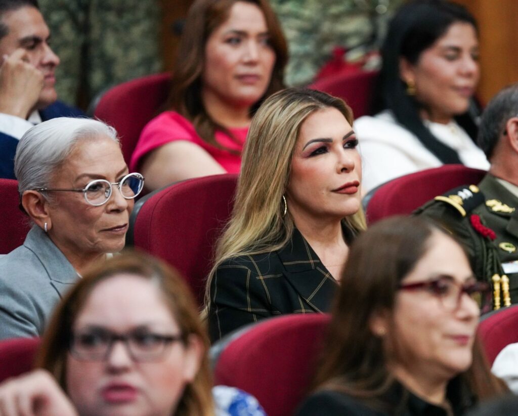 Asiste secretaria general de gobierno a la apertura de sesiones del Congreso