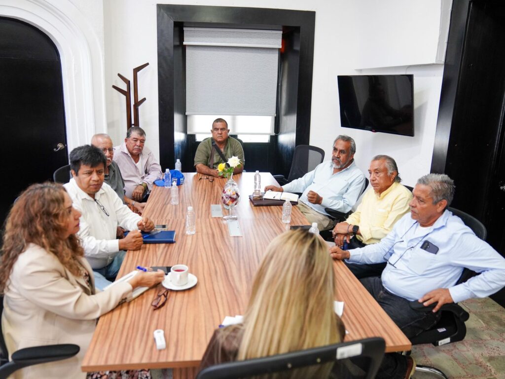 El Gobierno de Nayarit atiende a autoridades ejidales de El Porvenir