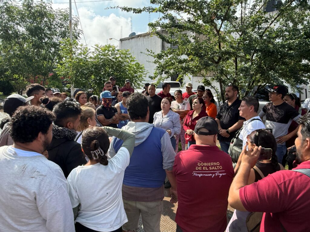 Activan protocolo de inundaciones en El Salto tras afectaciones