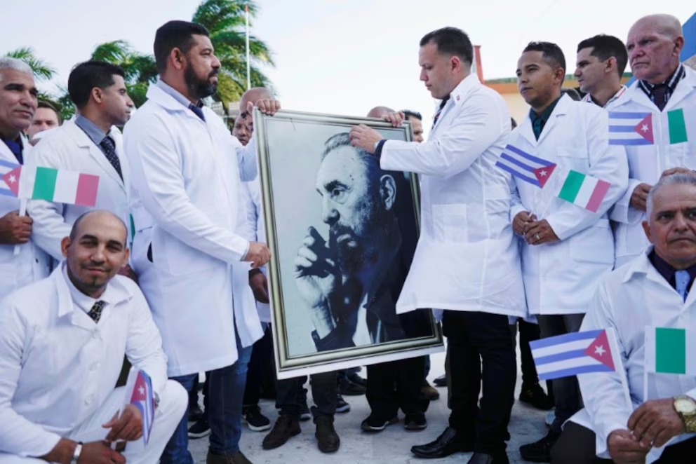 EU retira visas a funcionarios de África y Brasil por contratar misiones médicas cubanas