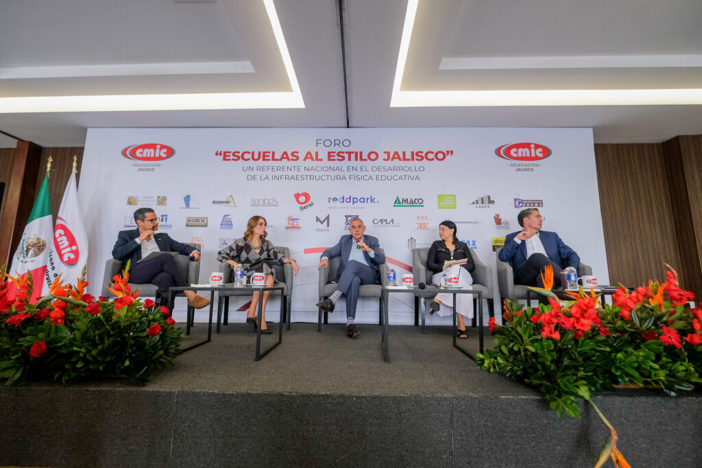 Jalisco avanza en  modernización educativa
