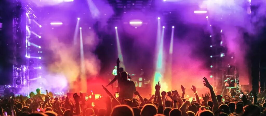 ¿Ir a conciertos realmente podría hacerte vivir más? Un estudio revela la sorprendente conexión