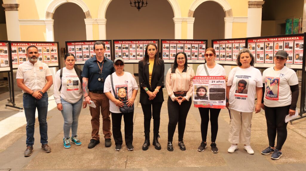 Tlaquepaque instala mamparas para fichas de búsqueda de personas desaparecidas