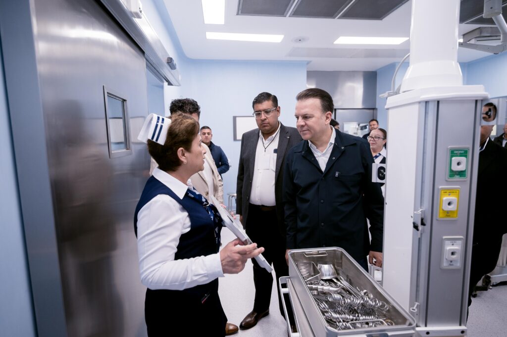 Quirófanos de última generación, entregados por Esteban Villegas, permiten al Hospital 450 realizar más mil cirugías mensuales