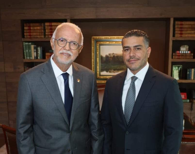 Se reúne MANQ con García Harfush