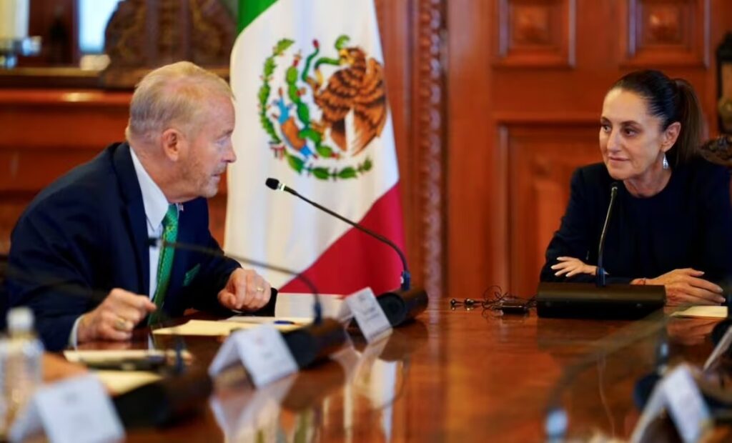 Embajador Johnson destaca cooperación con México en seguridad y combate al fentanilo
