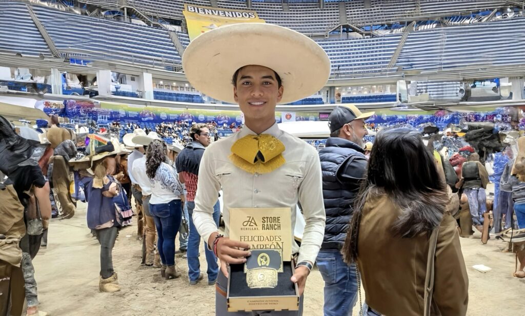 Orgullo victorense: joven de Ignacio Ramírez conquista campeonato nacional de charrería