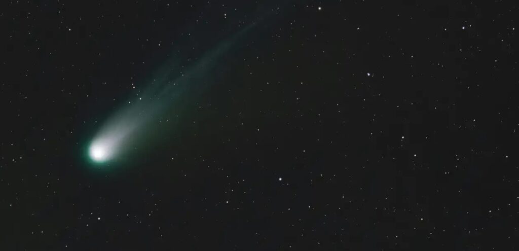 Cometa 3I/ATLAS: el gigante del tamaño de Manhattan que viaja hacia la Tierra y enciende teorías sobre naves nodrizas