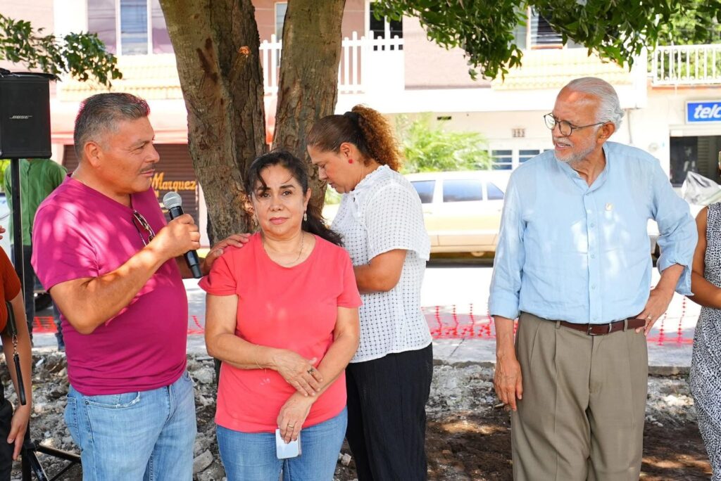 Seguridad y bienestar para la comunidad escolar: rehabilita gobierno de Nayarit bardeo en Secundaria General No. 13