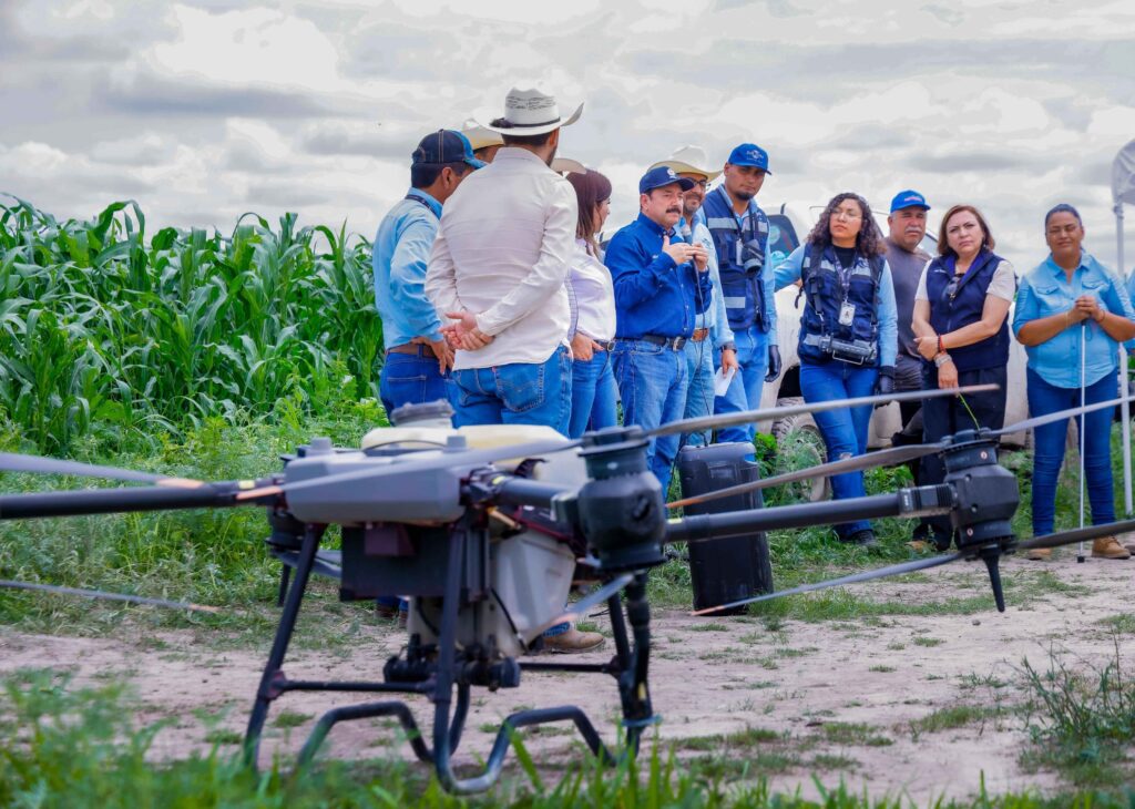 Municipio pone a disposición el dron “Aguilón” para combatir plaga de chapulín