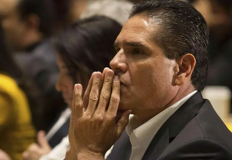 Silvano Aureoles no se presenta a audiencia donde FGR iba a imputarlo
