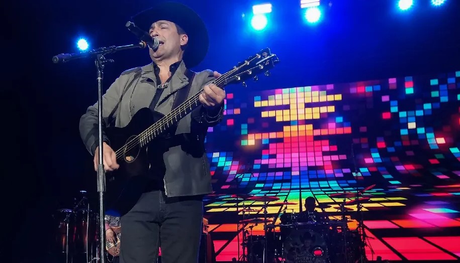 Bobby Pulido se despide de la música con emotivo concierto en el Auditorio Nacional
