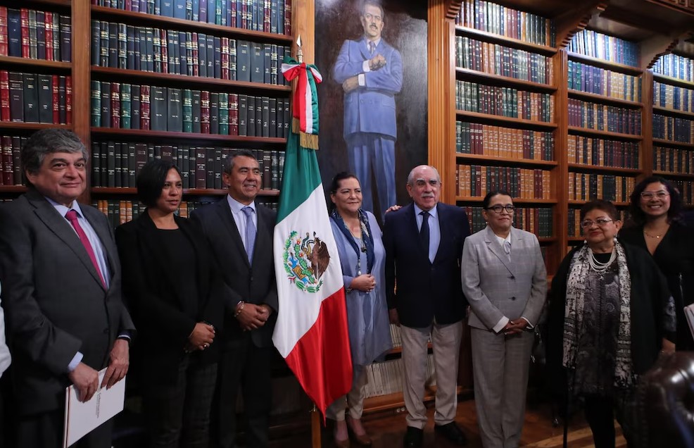 Consejeros del INE se reúnen con Comisión Presidencial para acordar trabajos en reforma electoral