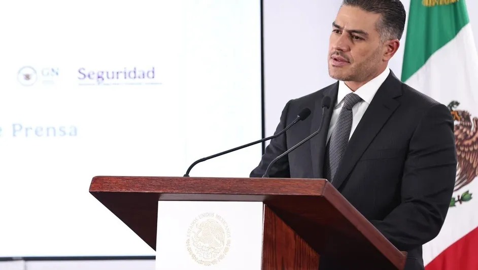 Embajador de EU reconoce a México por traslado de 26 criminales: «Trabajamos juntos»