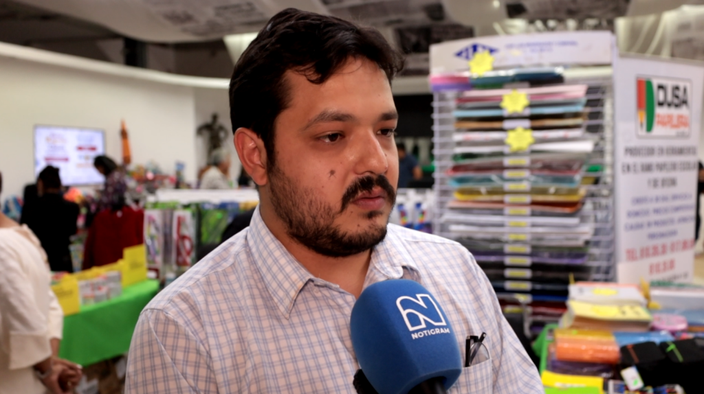 Profeco realiza feria de regreso a clases con diversos descuentos