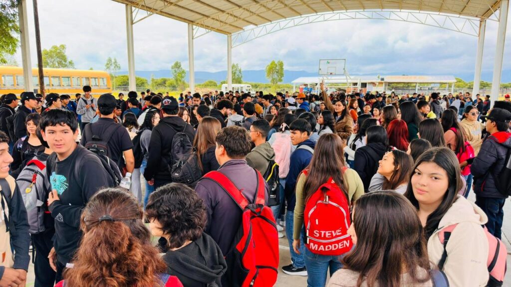 CBTA 173 organiza jornada de bienvenida para alumnos y padres de familia en NI