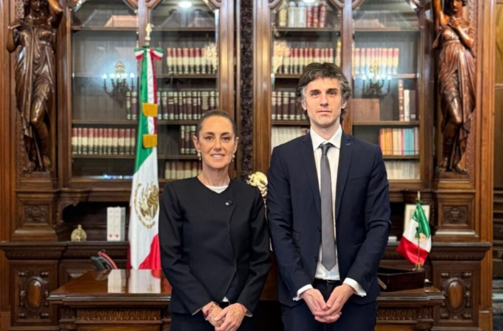 Claudia Sheinbaum recibe al abogado de Pedro Castillo, expresidente peruano
