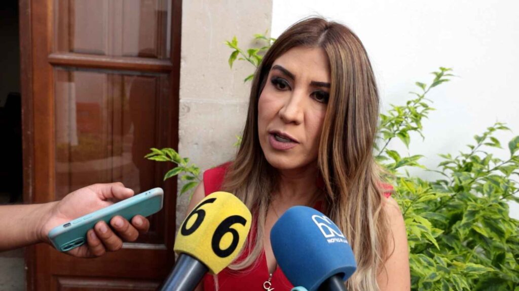 Deuda pública y con proveedores se redujo 60%, gobierno deja finanzas sanas
