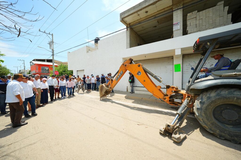 Arranca rehabilitación vial en Valle Dorado con obras integrales para mejorar movilidad y seguridad