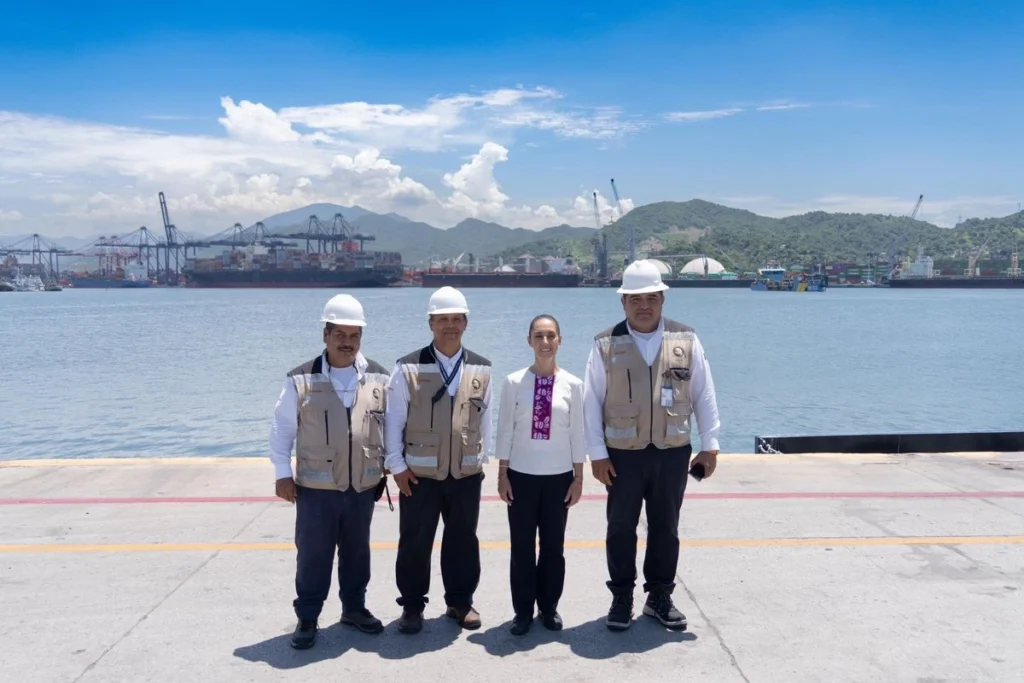 Sheinbaum promete hacer de Manzanillo, Colima, el puerto más grande de América Latina