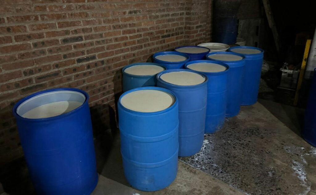 ‘Lechicoleo’, el huachicol de la leche que amenaza la salud pública