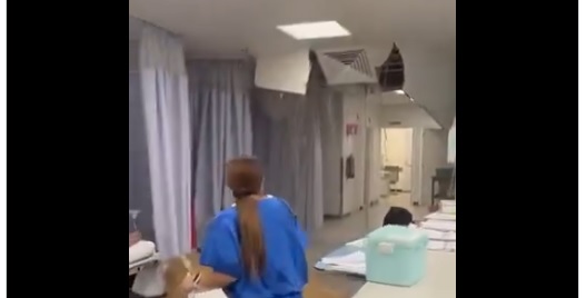 VIDEO: Lluvias provocan desplome de techo en un hospital