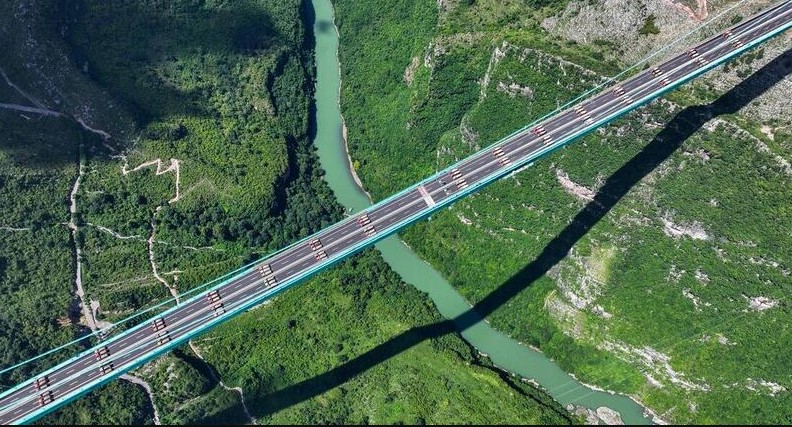 Así luce el nuevo puente más alto del mundo que está en China