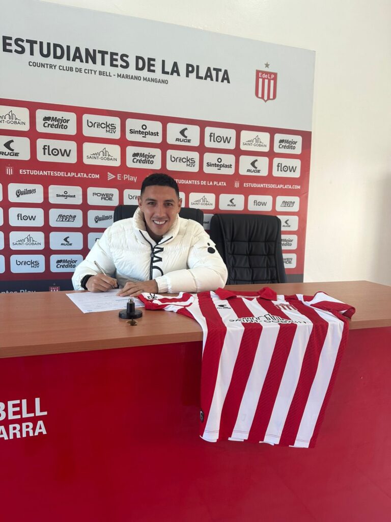 Pumas confirma salida de Leo Suárez y su llegada a Estudiantes se hace oficial.