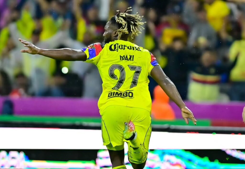 Otra vez con polémica; América vence al Atlas