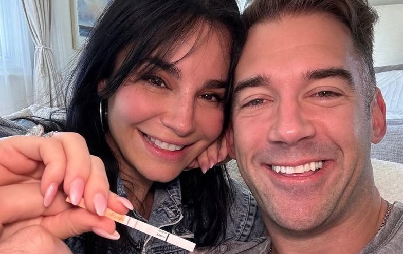 Martha Higareda y Lewis Howes anuncian que esperan ¡dos bebés!